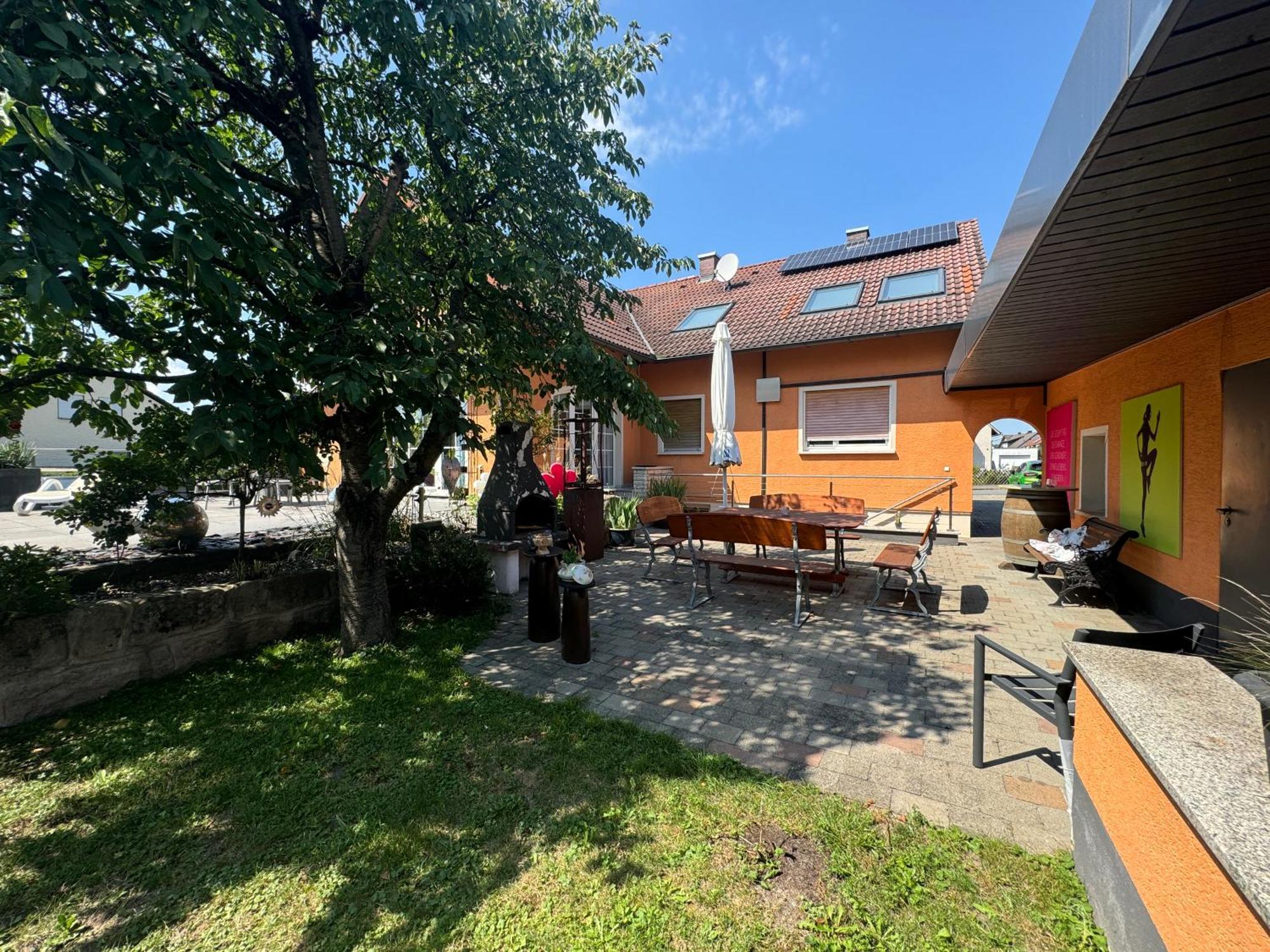 B&B’s im Aischgrund Adelsdorf Exterior foto